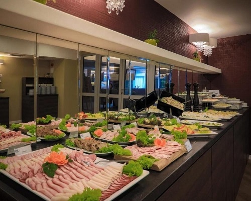 Szwedzki stół w restauracji