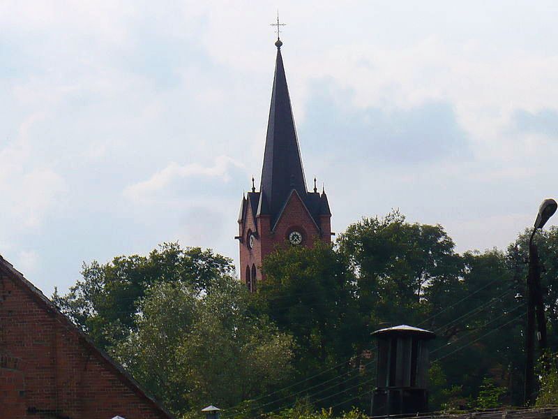 miasto-pogorzelica-kosciol